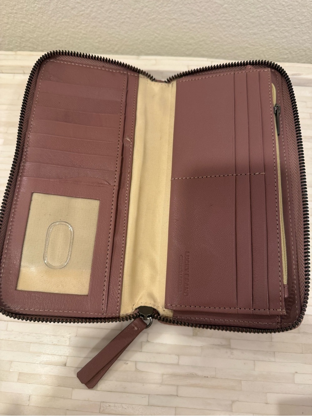 Lucky Brand Mauve Pink Wristlet Wallet with Clover Detail - Picture 4 of 6